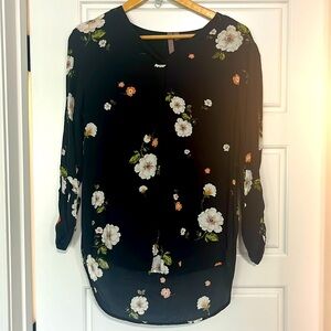 Floral 3/4 sleeve blouse